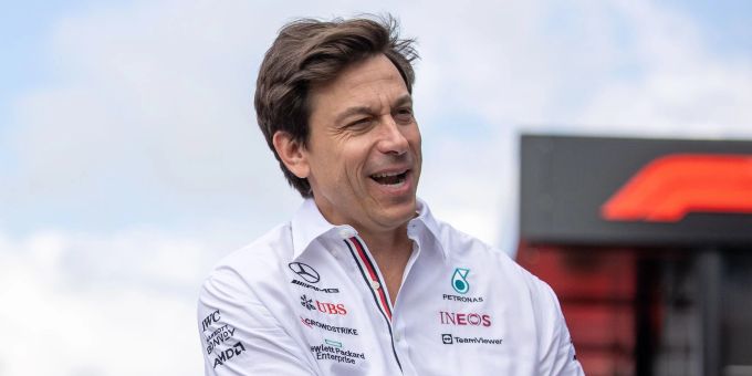 Toto Wolff bleibt bis 2026 Teamchef von Mercedes in der Formel 1. Toto Wolff Formel 1
