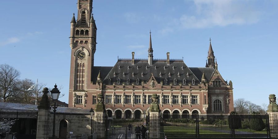 ARCHIV - Ein Blick auf den Friedenspalast, in dem der Internationale Gerichtshof untergebracht ist. Foto: Patrick Post/AP/dpa
