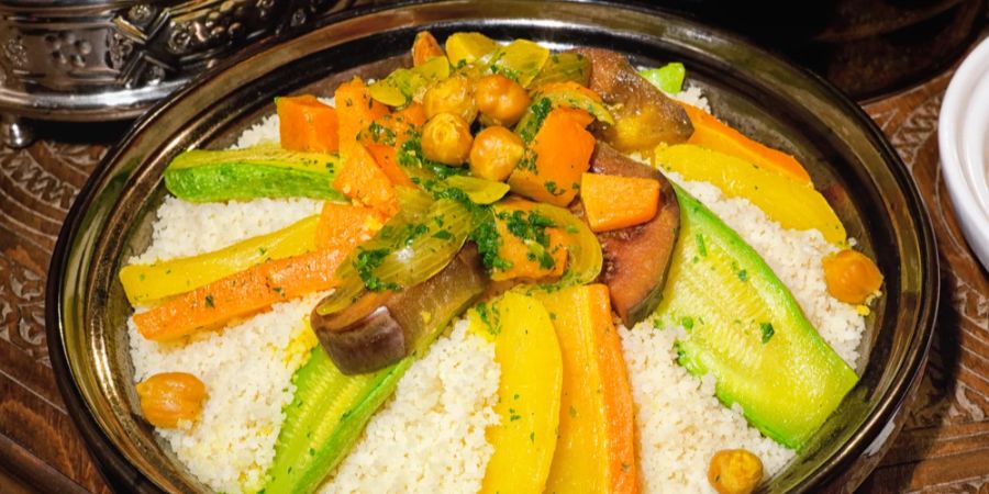 Viele Gerichte in Marokko sind von Haus aus vegan. Aber es gibt auch gute Restaurants.