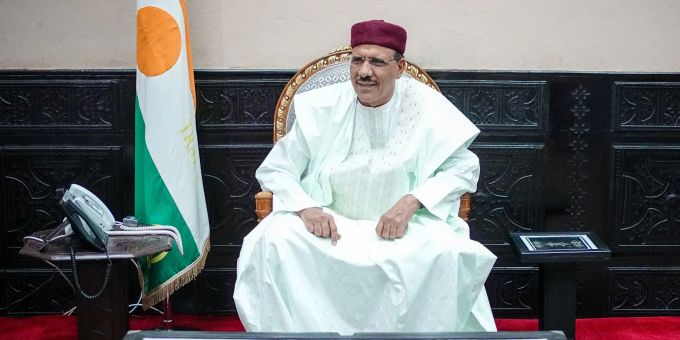 Mohamed Bazoum richtet einen Appell an die Weltgemeinschaft. Mohamed Bazoum richtet einen Appell an die Weltgemeinschaft.