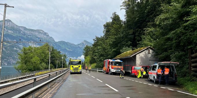 Unterterzen SG: Öl nach Steinschlag ausgelaufen. Unterterzen SG