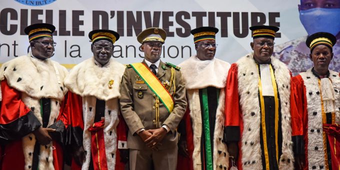Oberst Assimi Goita (M) bei seiner Vereidigung als neuer Übergangspräsident von Mali am 07.06.2021. mali