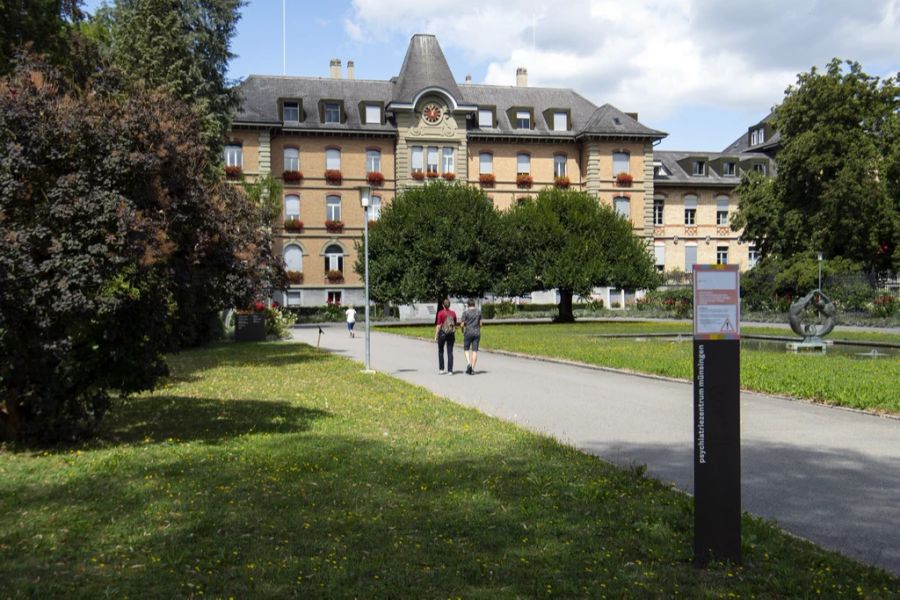 So landen zahlreiche Asylsuchende in psychiatrischen Kliniken wie hier in Münsingen BE. (Archivbild)