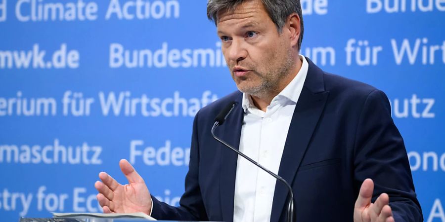 Klimaschutzminister Robert Habeck während einer Pressekonferenz. Foto: Bernd von Jutrczenka/dpa