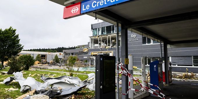 Nach Sturm - Züge zwischen La Chaux-de-Fonds und St-Imier fahren wieder