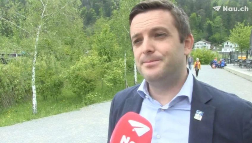 zh-alpeninitiative-lang-pult