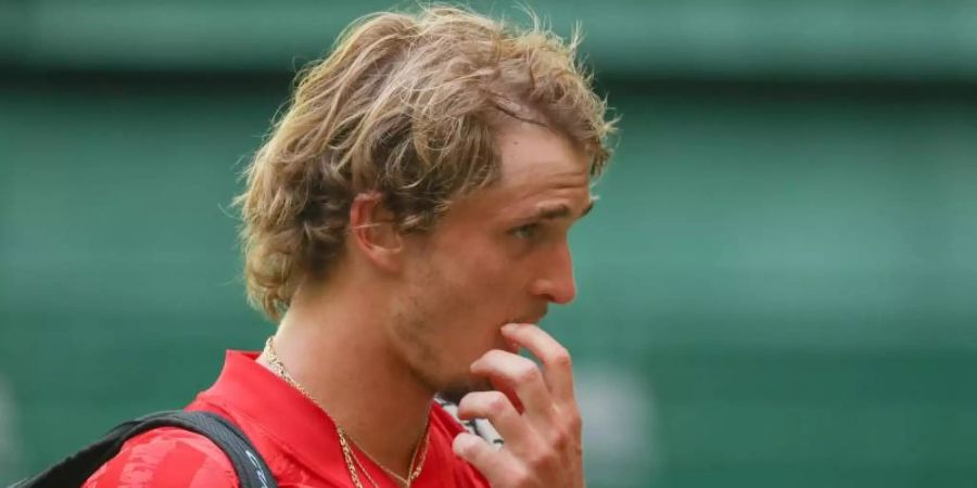 Alexander Zverev schied in Halle/Westfalen aus. Foto: Friso Gentsch/dpa