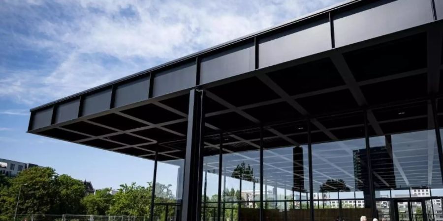 Die Neue Nationalgalerie schuf Anfang der 60er Jahre der Architekt Ludwig Mies van der Rohe. Foto: Fabian Sommer/dpa