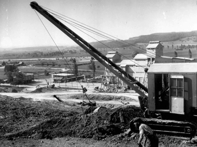 Ein Bild der Bauarbeiten am Flughafen Zürich aus dem Jahr 1947. flughafen zürich