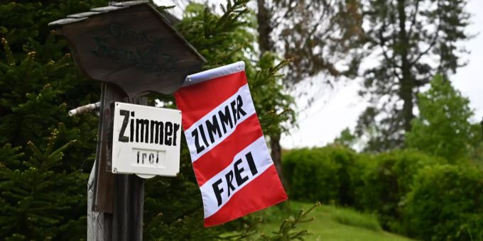 Das Coronavirus setzt dem Tourismus weiter zu: Viele Zimmer dürften in Österreich auch diesen Sommer frei bleiben. Coronavirus Tourismus Österrreich
