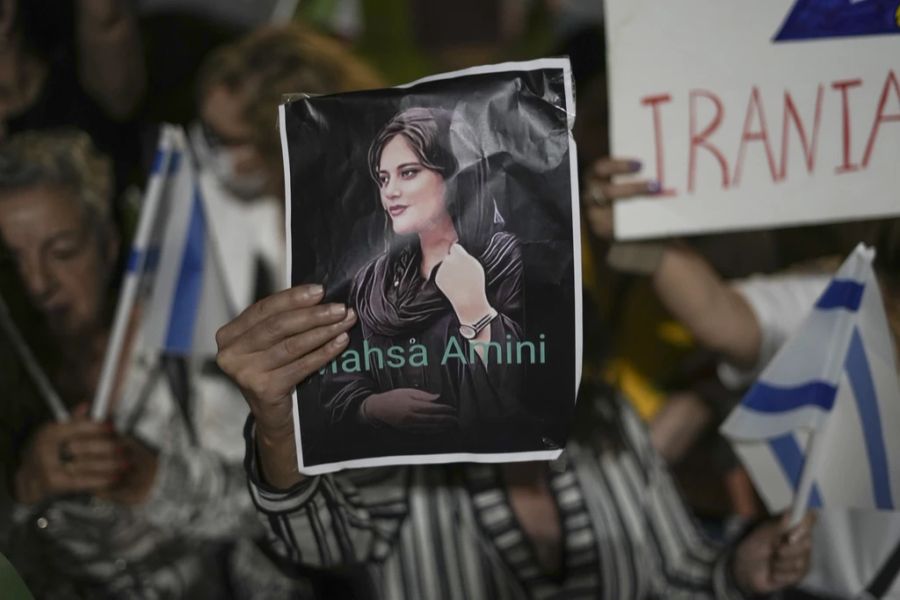 Mahsa amini iran protest