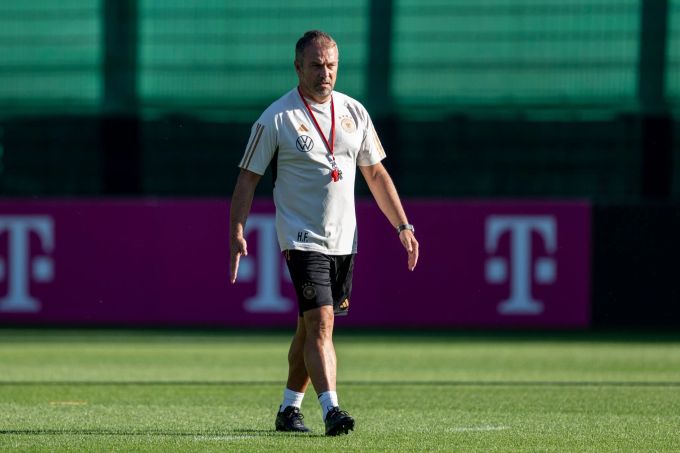 Hansi Flick steht beim DFB mächtig unter Druck. Hansi Flick DFB