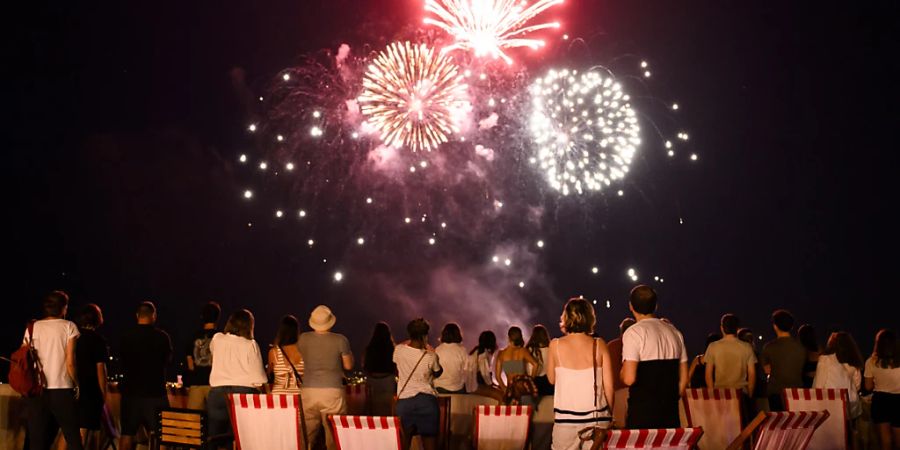 Soll es in Zukunft nur noch an überregionalen Anlässen geben: Lautes Feuerwerk. (Archivbild)