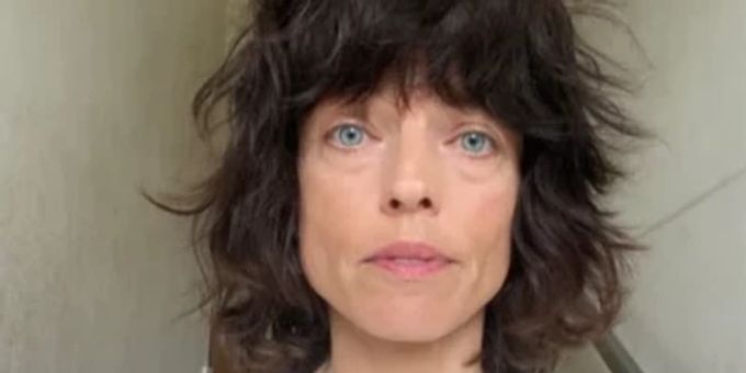 Wilde Frise - So sieht SRF-Frau Mona Vetsch nach dem Aufstehen aus