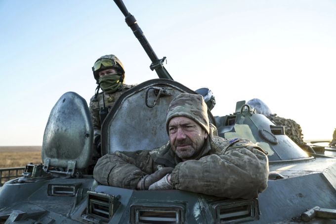 Ukrainische Soldaten nahe des Asowschen Meers. (Archivbild) Ukraine Soldaten Panzer
