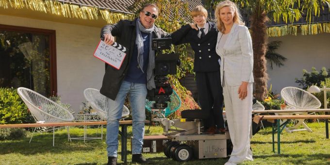 Johannes Erlemann (l.) mit Johannes-Darsteller Cecilio Andresen und Produzentin Veronica Ferres. Entführungsfall Johannes Erlemann