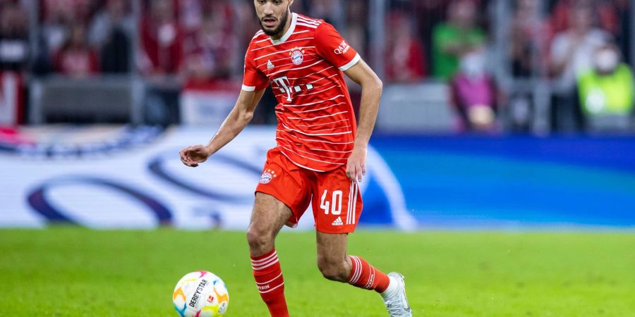 Bayern Münchens Noussair Mazraoui muss eine Herzmuskelentzündung auskurieren.