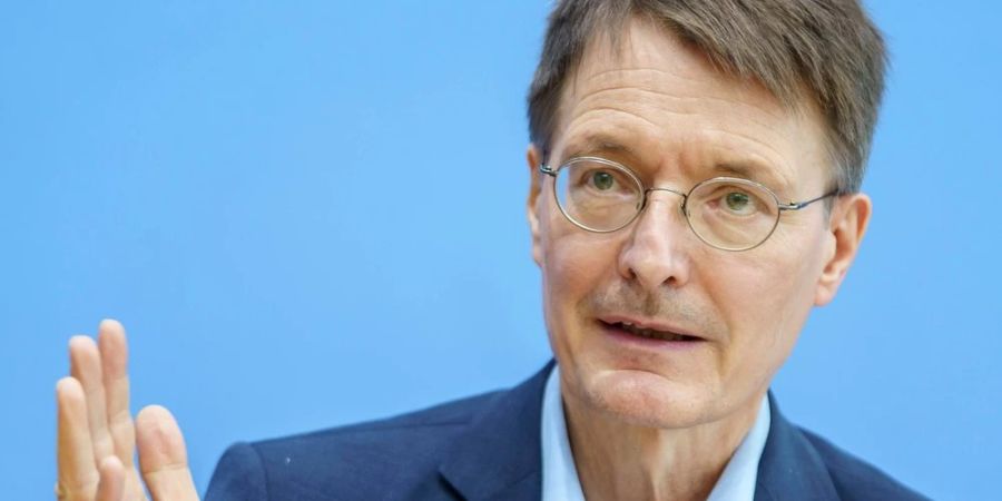 Bundesgesundheitsminister Karl Lauterbach (59, SPD)