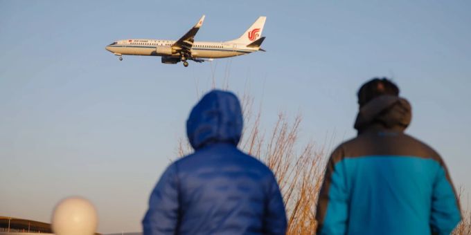 Testen - Immer mehr Länder verschärfen Covid-Regeln für China-Touris