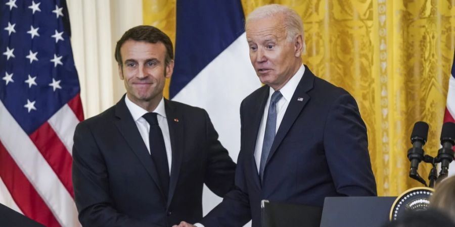 Biden Macron