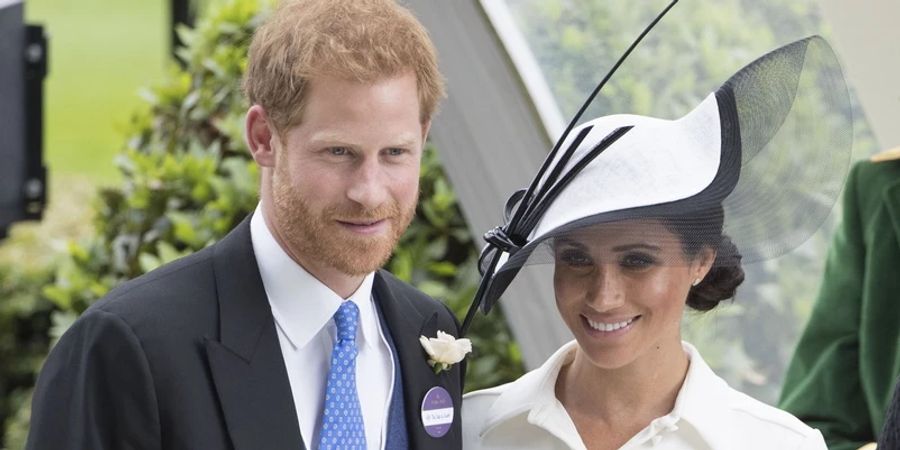 Trotz keines guten Wortes über den britischen Palast wollen Harry und Meghan nicht auf ihre Titel verzichten.