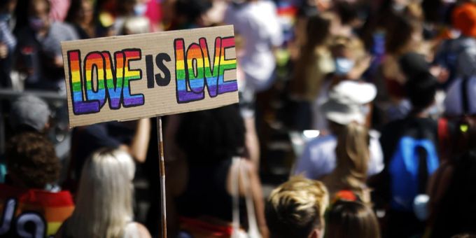 Wallis verbietet Konversionstherapien zur Änderung der sexuellen Orientierung. (Symbolbild) Konversionstherapien LGBTQIA+