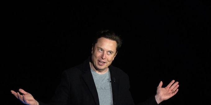 Elon Musk hat durch seinen Twitter-Kauf viel Geld verloren. elon musk twitter chef