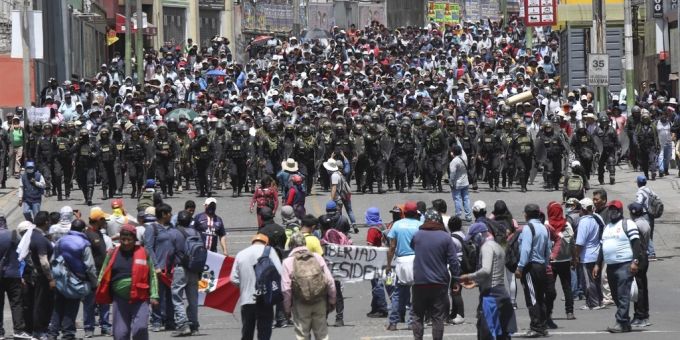 Laut Regierung - Acht Tote und 19 Verletzte bei Unruhen in Peru
