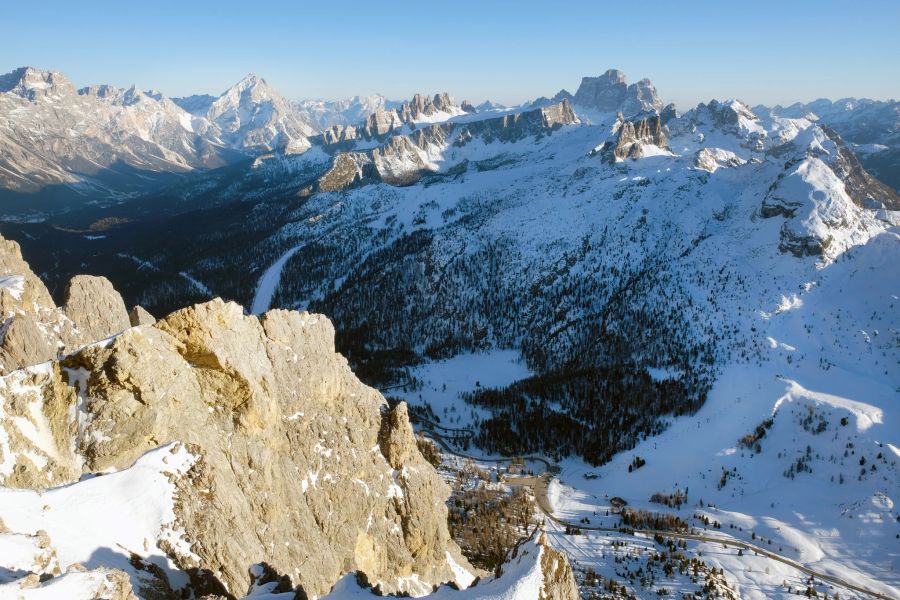 Dolomiten Gebirge Gipfel Schnee Abfahrt Aussicht Panorama