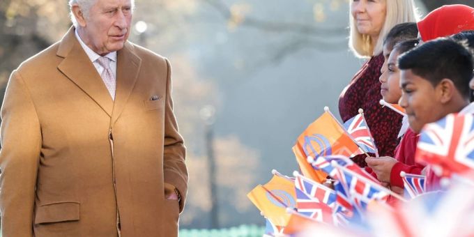 King Charles - Erneute Eier-Attacke: Er nimmt es gelassen