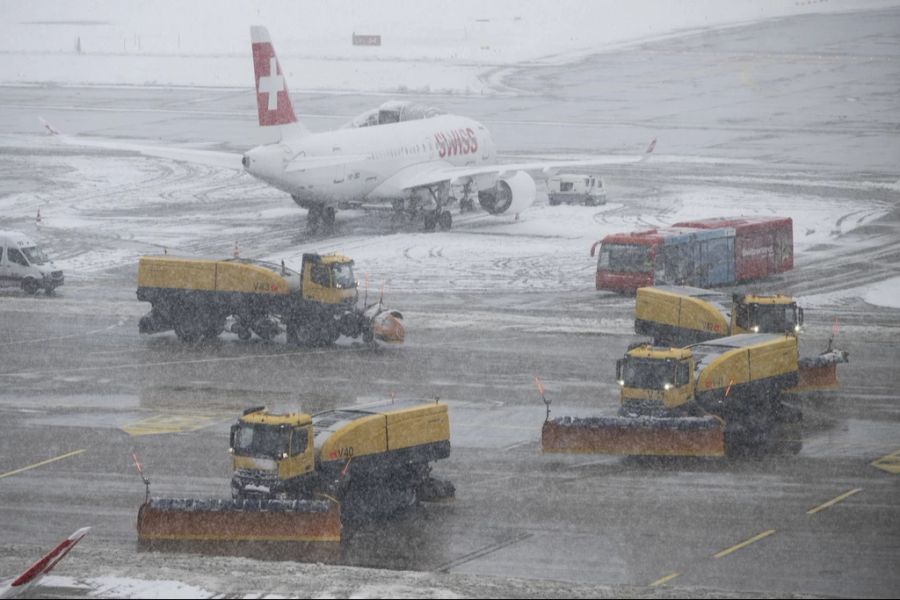 Schuld an dem angesammelten Gepäck ist der Winter- und Kälteeinbruch.