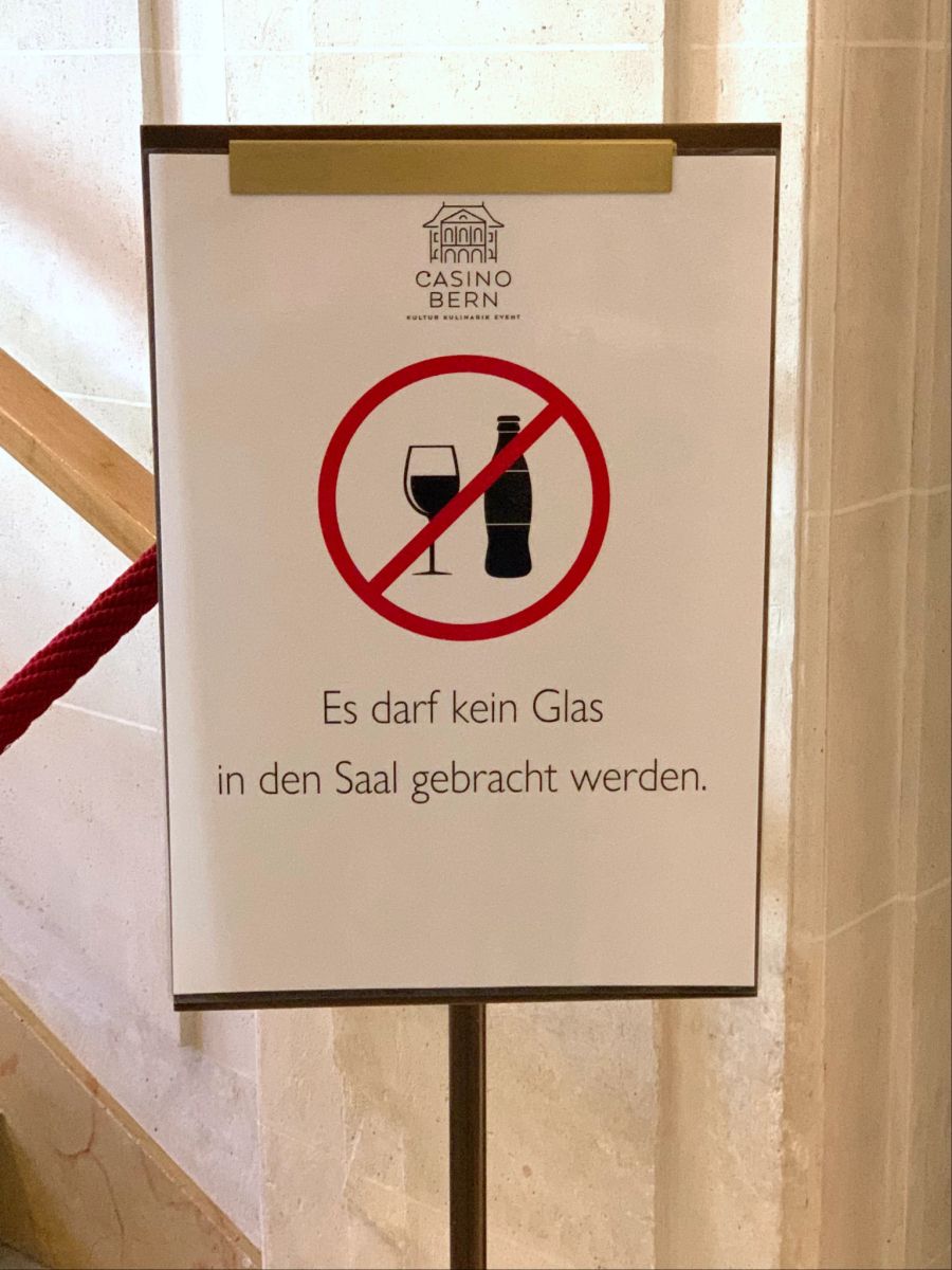 Zugegeben: Dieses Schild ist nicht sehr Nordmann-spezifisch und steht wahrscheinlich jeden Tag da. Aber schadet ja nichts.