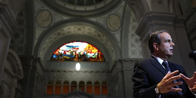 Laut Pfister - Logik von FDP und SVP spricht für zwei Mitte-Bundesräte