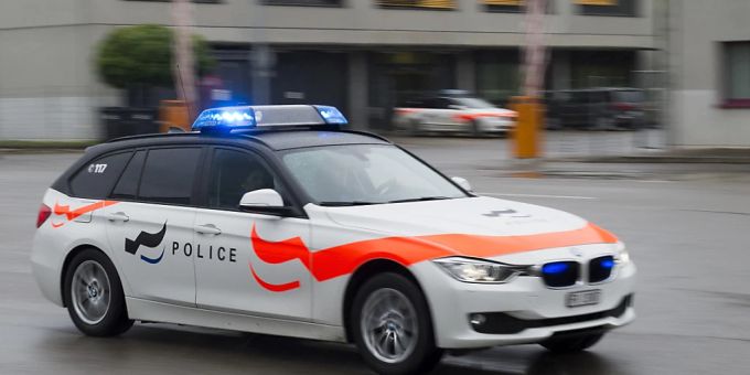 Der mutmassliche Täter ist 37 Jahre alt und stammt aus dem Kanton Freiburg. (Archivbild) Der mutmassliche Täter ist 37 Jahre alt und stammt aus dem Kanton Freiburg. (Archivbild)
