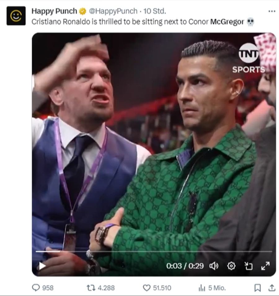 «Ronaldo ist «begeistert», neben Conor McGregor zu sitzen.»