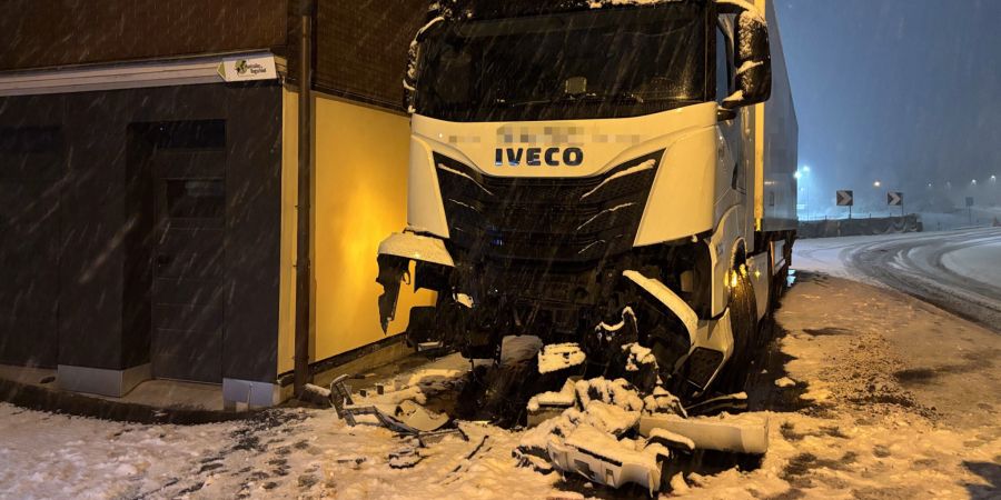 Sattelmotorfahrzeug Gossau