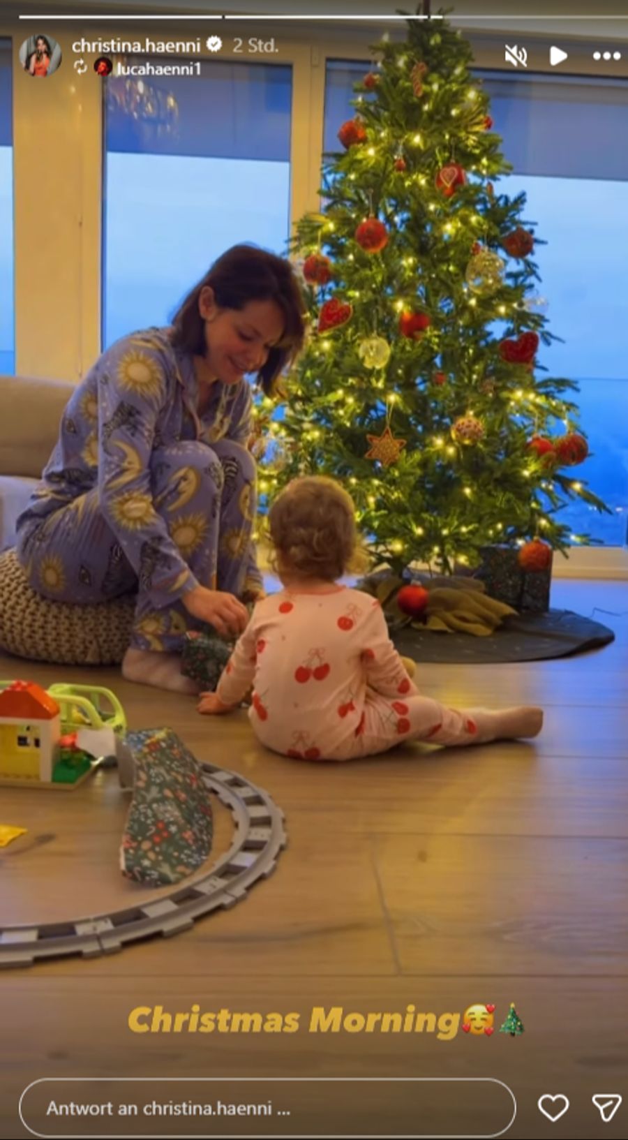 So gemütlich starten die Hännis in den Weihnachtstag.