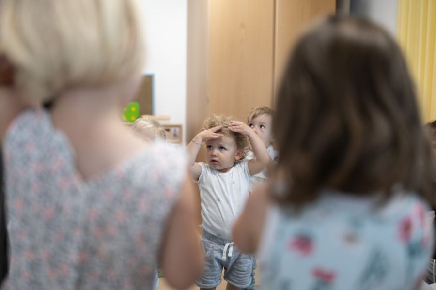 Insbesondere bei Kleinkindern ist das Risiko einer Entfremdung während dieser Zeit gross. (Symbolbild)