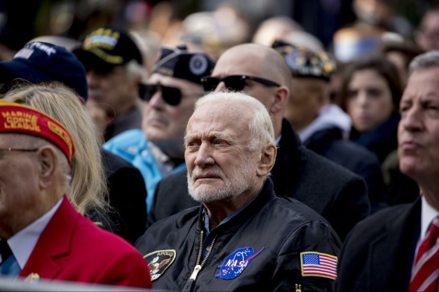 Buzz Aldrin frau
