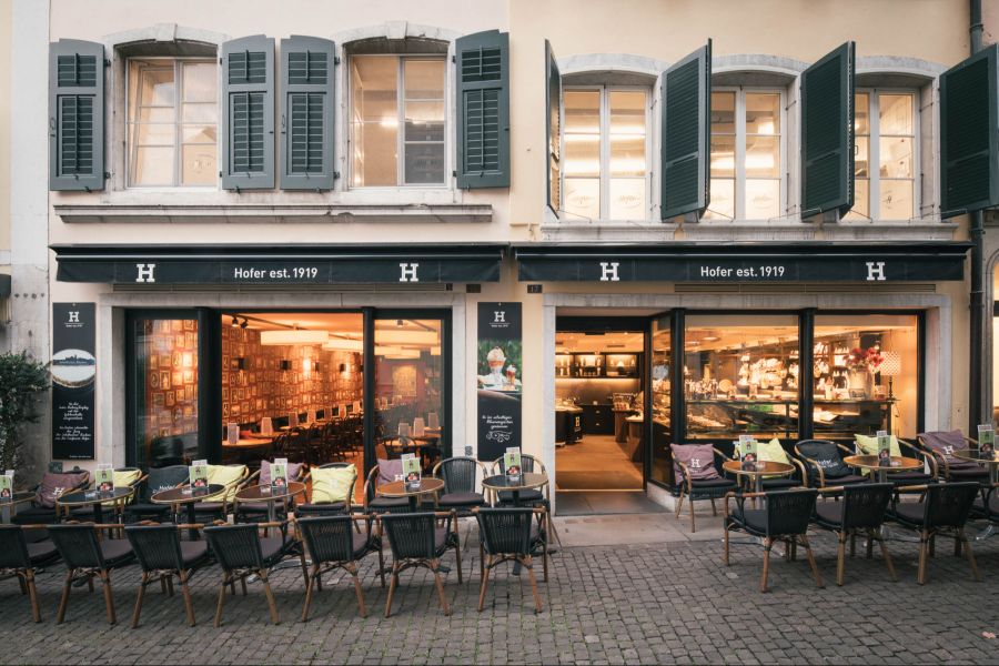 Die Traditions-Confiserie bittet die Kundschaft, bargeldlos zu bezahlen.