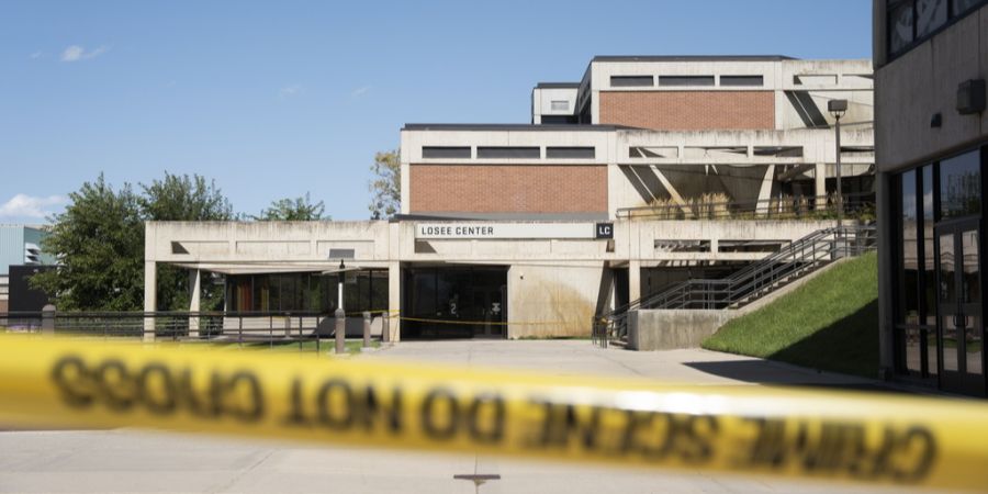 Von diesem Gebäude aus schoss der Attentäter auf Kirk.