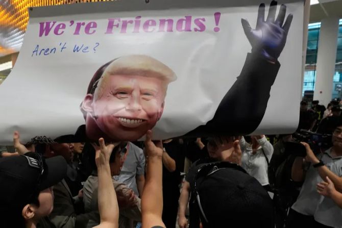 Polarisierung Trump Plakat