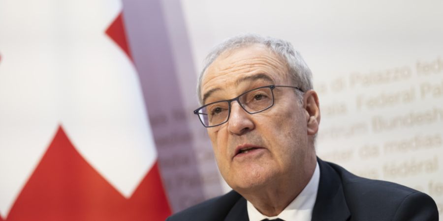 Bundesrat Guy Parmelin hat am Tag seiner Wahl zum Bundespräsidenten die Senkung der US-Zölle auf maximal 15 Prozent vor den Medien bekanntgeben können.