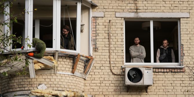 Beschädigtes Haus Kiew Ukraine