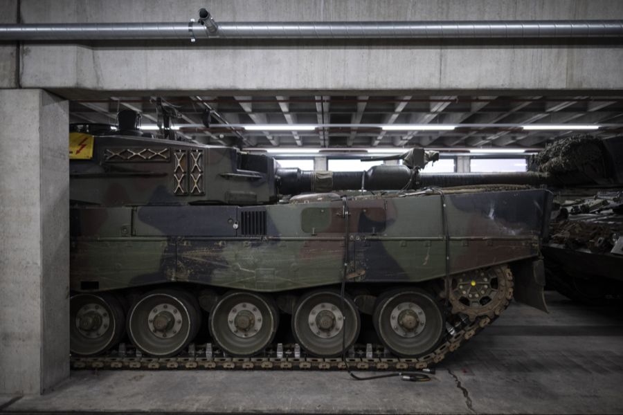 Europa rüstet auf. Hier Leopardpanzer der Schweizer Armee. (Archivbild)