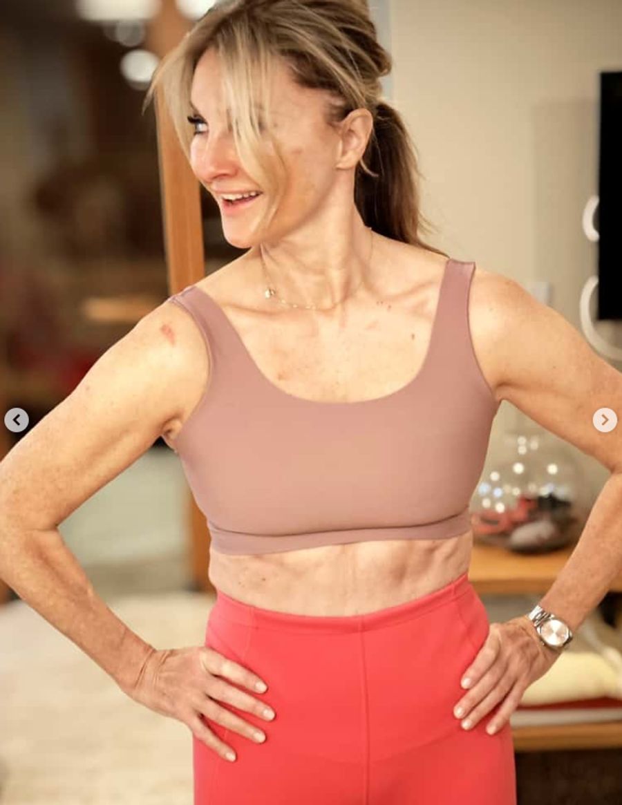 Die 61-Jährige macht gern Sport.