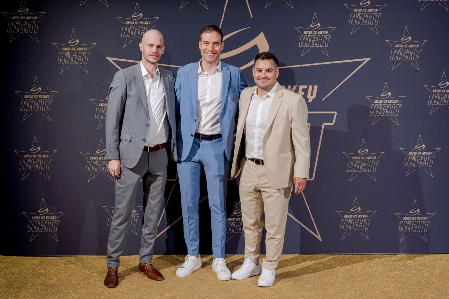 Sandro Gurtner, Cedric Borga und Michael Weber, alle Officiating Swiss Ice Hockey.