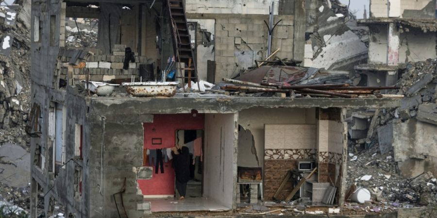 ARCHIV - Zerstörte Wohngebäude in Gaza. Foto: Jehad Alshrafi/AP/dpa/Archivbild