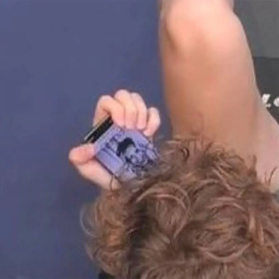 Ein Bild an den US Open zeigte Jannik Sinners Handy. Dort soll offenbar Laila Hasanovic zu sehen sein.