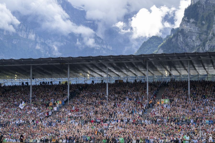 Rund eine halbe Million Schwingfans reisten letztes Wochenende ins Glarnerland.